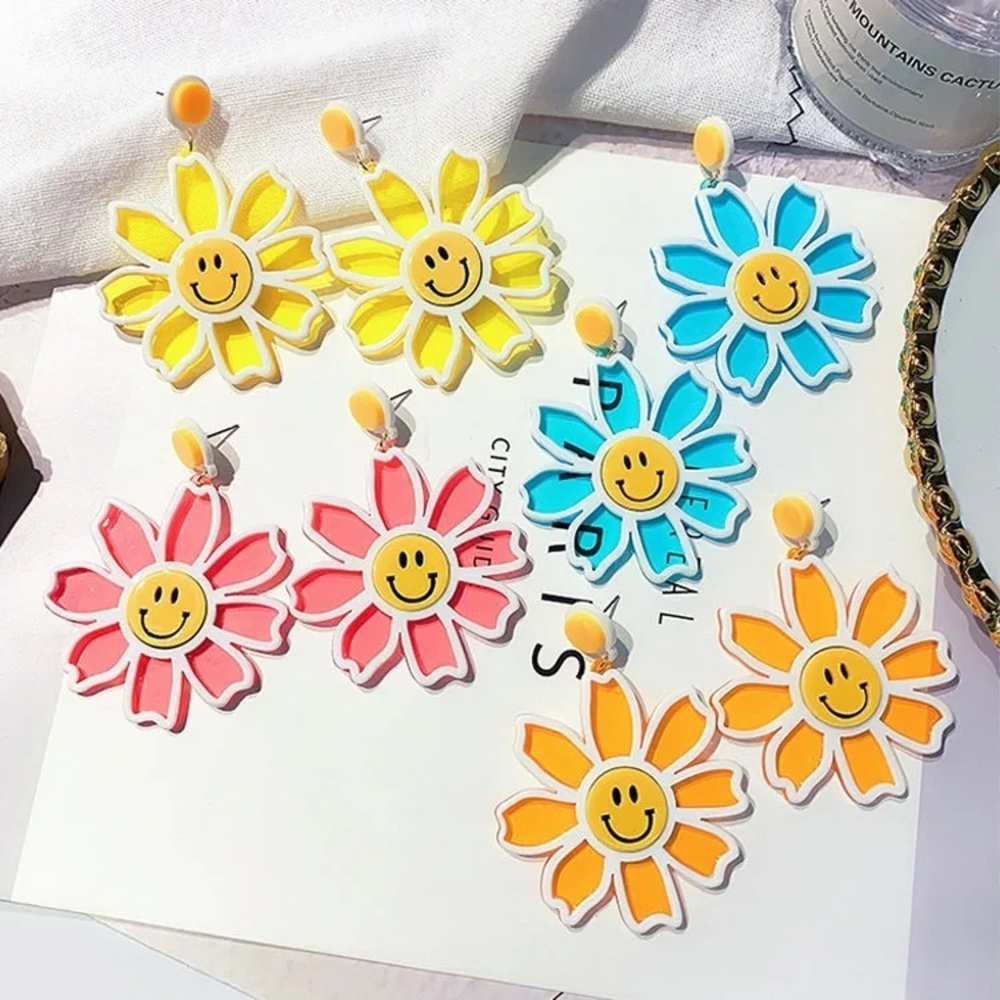 Blue Clear smiley face acrylic flower earrings - Picture 4 of 6